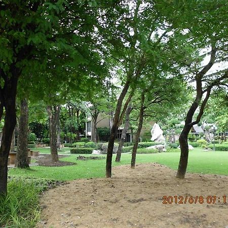 Phranakhon Grand View Hotel Banguecoque Exterior foto